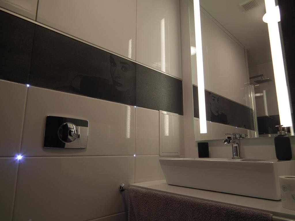 Kazimir Apartament Lodz Екстериор снимка